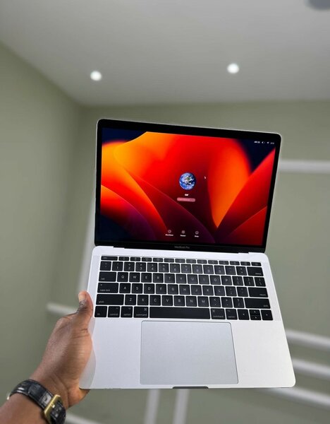 *MACBOOK PRO 2017