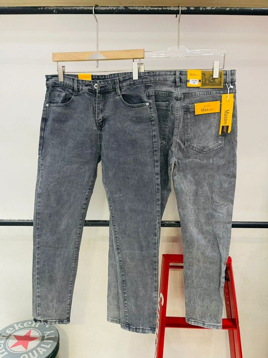 Quality plain jeans