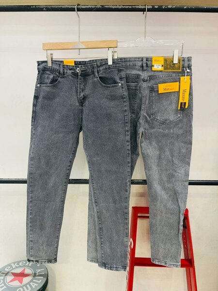 Quality plain jeans