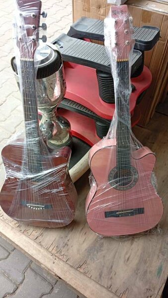 Acoustic Guitar Set