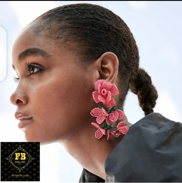 Des boucles d'oreilles