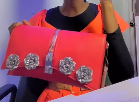 Bag red