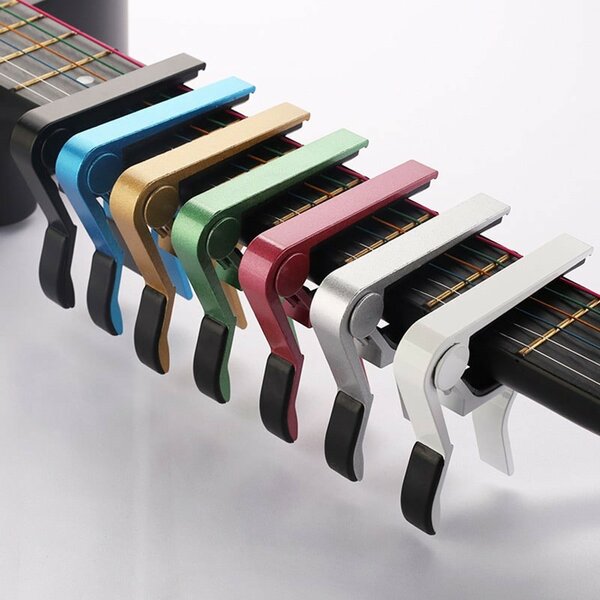 Capo de guitare de couleur