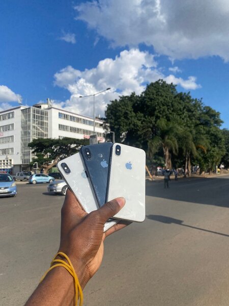 iPhone X