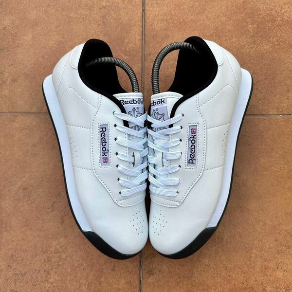 REEBOK CLASSIC