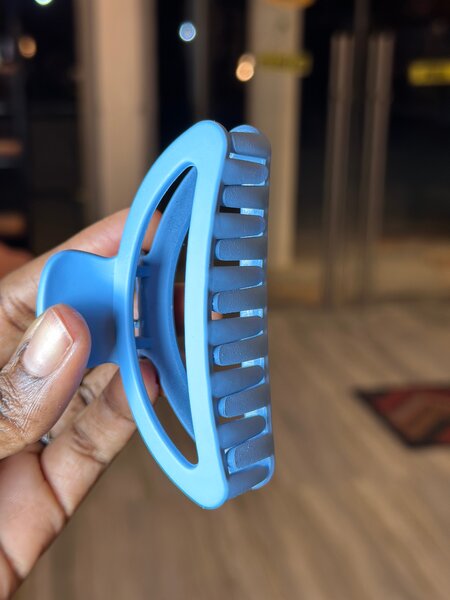 Hair claw