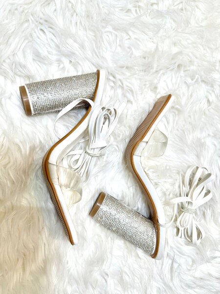 Public desire heels