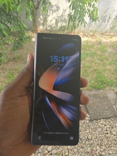 Samsung Z fold 4