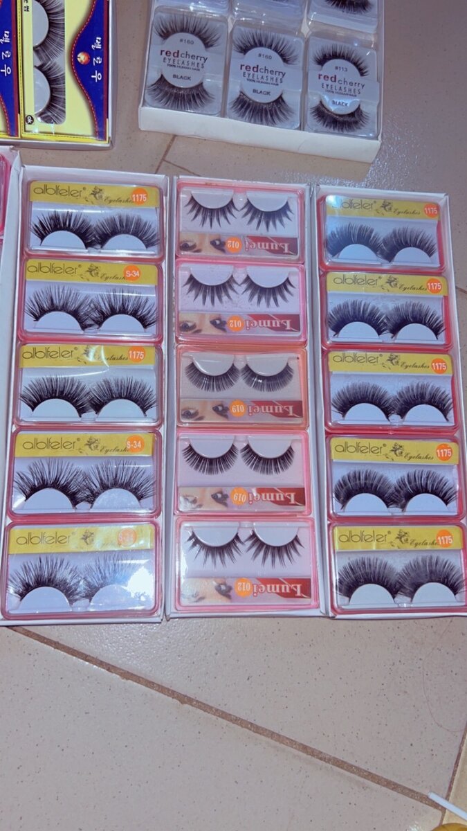 Faux cils