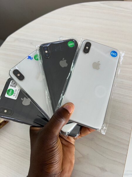iPhone X