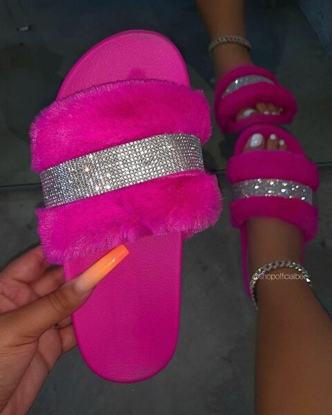 Women's slippers