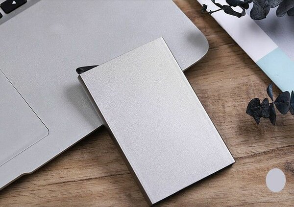 CARD HOLDER