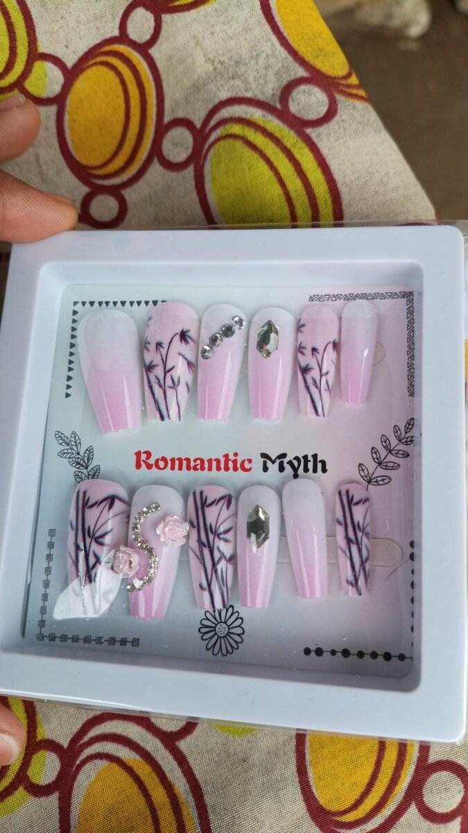 Ongles Préfabriqués Roses Élégants