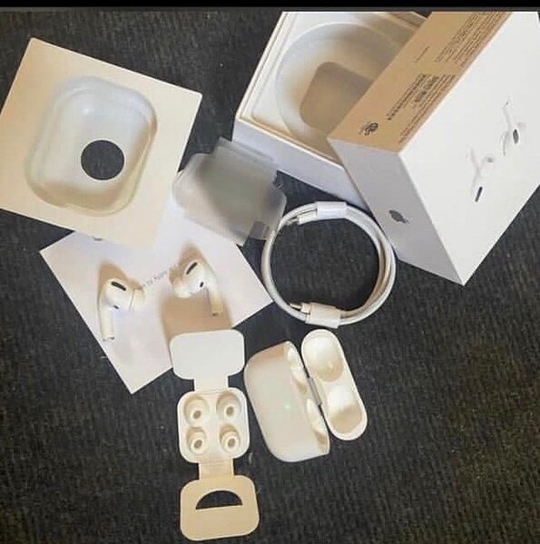 AIRPODS PRO
