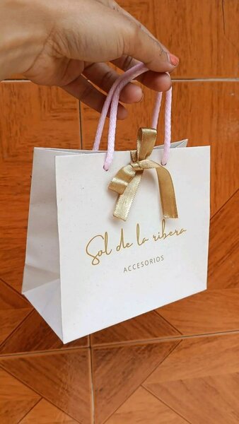 Sac cadeau élégant personnalisable