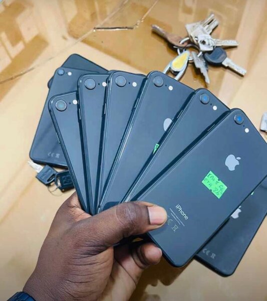 iPhone 8 64gb