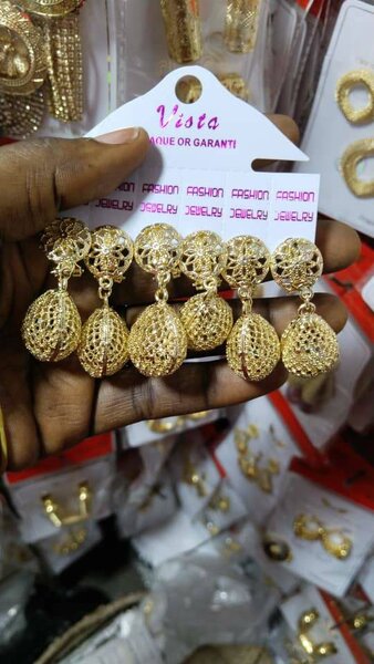 Elegant Gold Drop Earrings