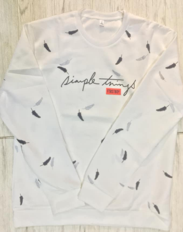Sweatshirt