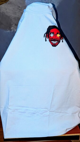 GRAPHIC TEES X