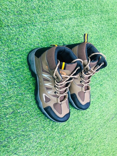 Working shoes