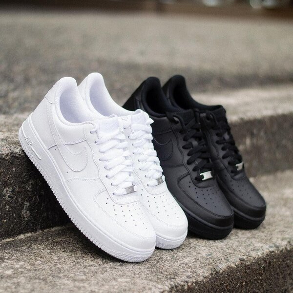 Tennis Homme Noir et Blanc