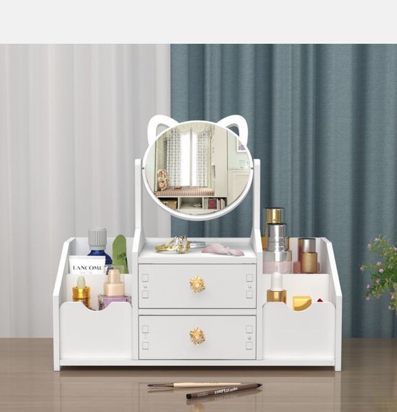 Cosmetic organizer