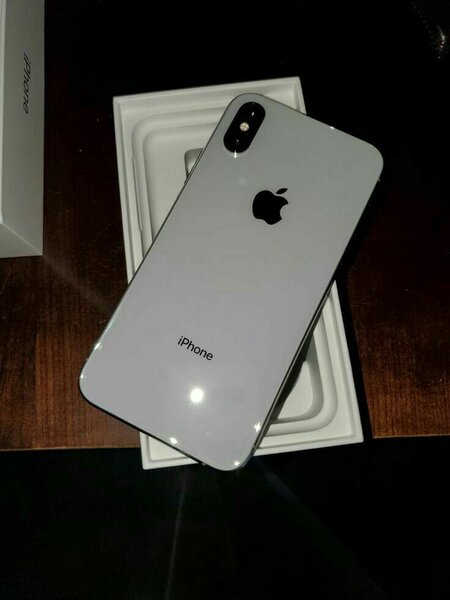 iPhone X UK use