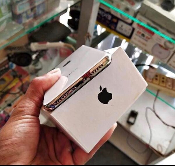 ROGGER IPHONES