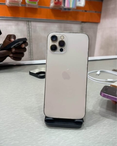 iPhone 12 Pro 128 Go Argent