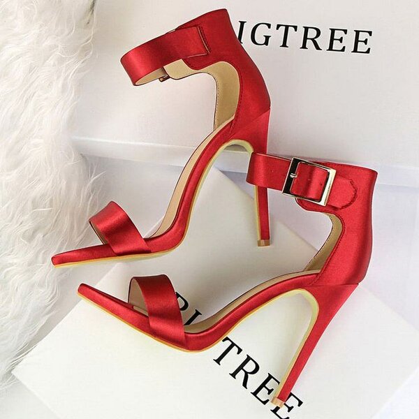 HEELS
