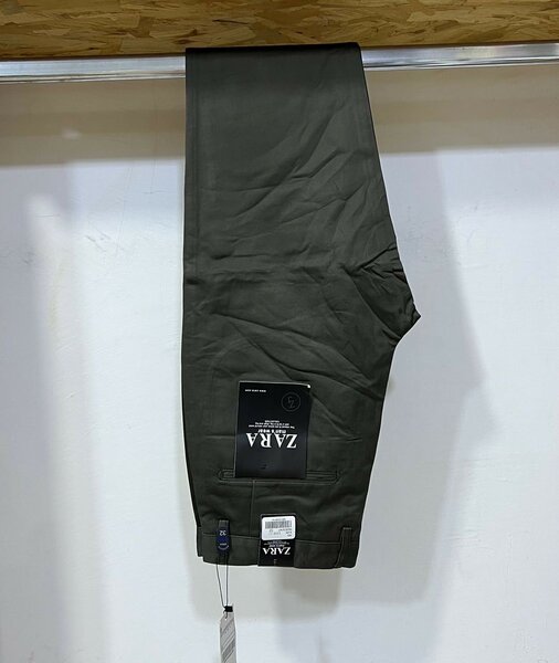 Zara Kakhi trousers