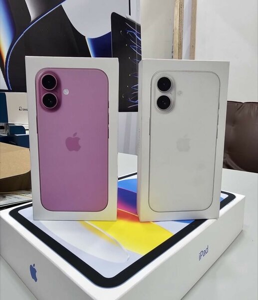 iPhone 16