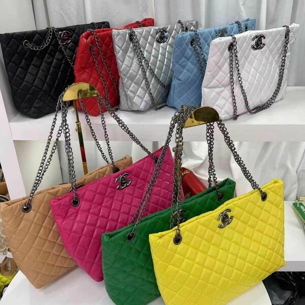 Ladies handheld bags