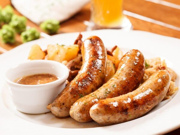 Saucisses grillées gourmandes