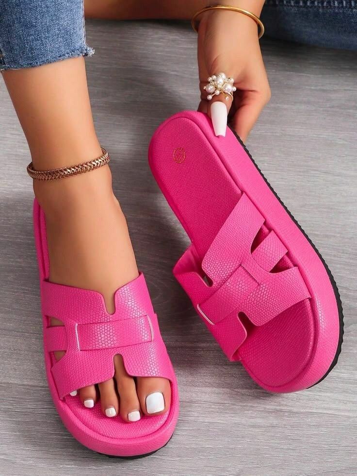 Women's slippers