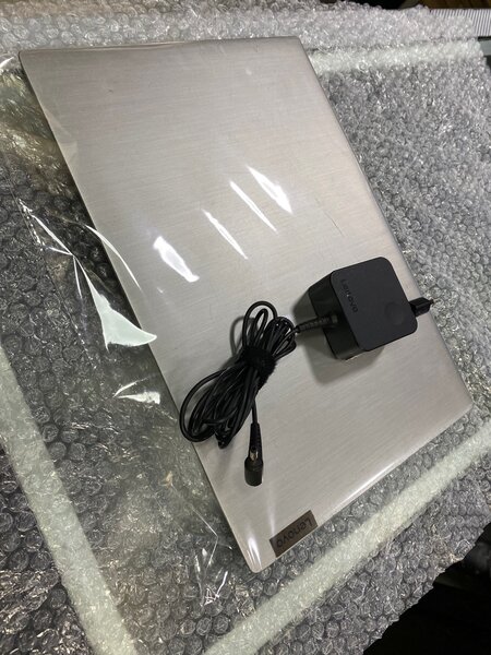 Ordinateur portable Lenovo