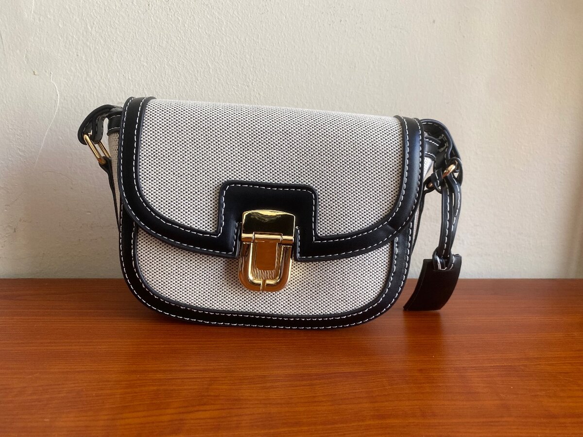 Hand bag