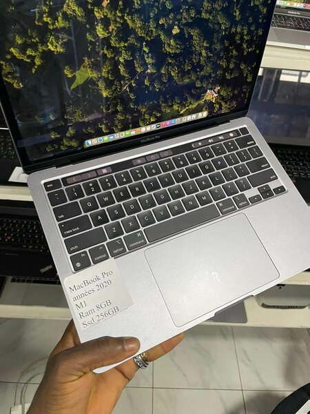MacBook Pro 2020 M1 256GB