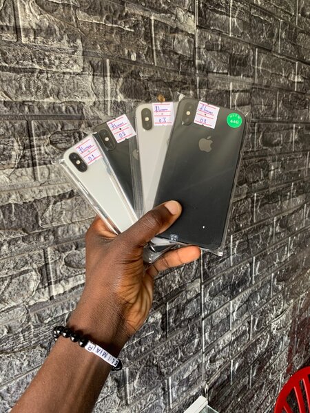 iPhone X