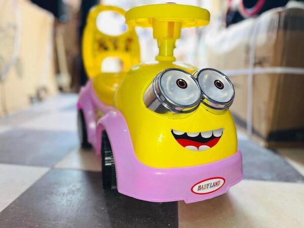 Voiture à bascule enfant