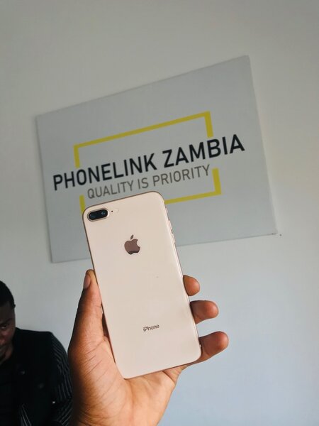 iPhone 8 Plus 64 GB