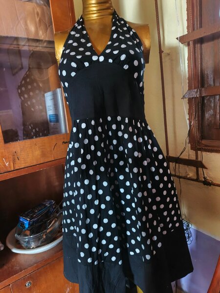 Robe à pois élégante