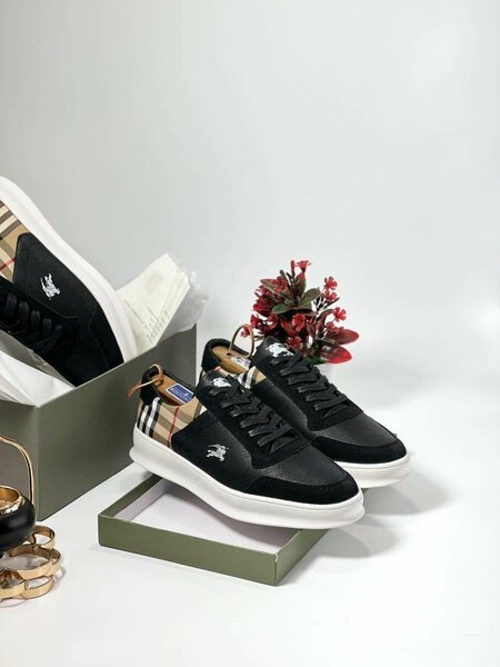 Fashion shoes