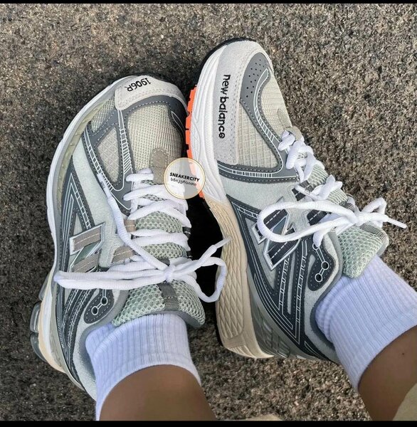 Fashion sneakers