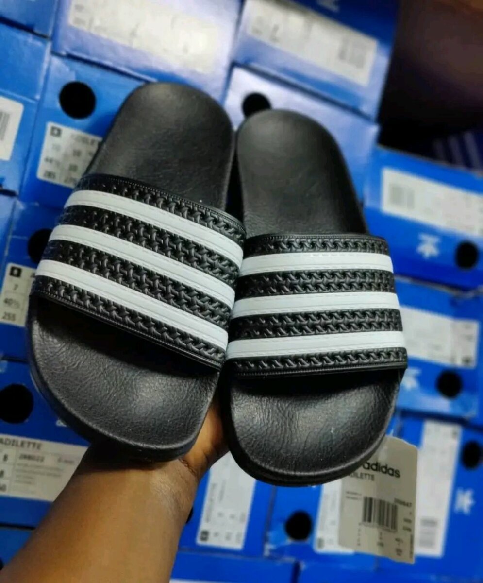 Claquettes Adidas confortables