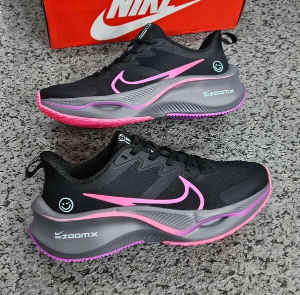 NIKE ZOOM X