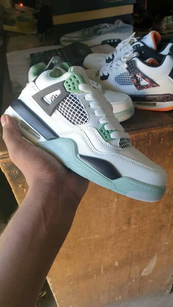 Men's shoes
