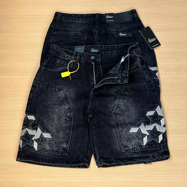 Short jeans