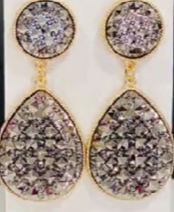 Classic earrings