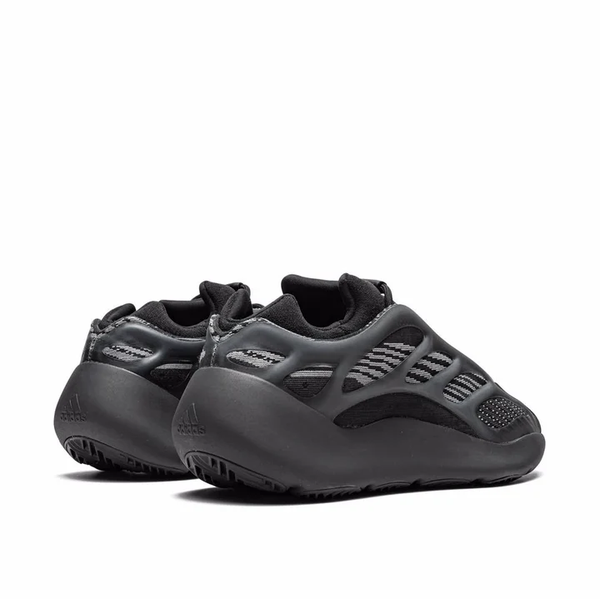 ADIDAS - YEEZY BOOST 700 V3 DA